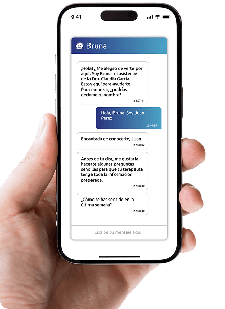 Vista de chat con Bruna en teléfono